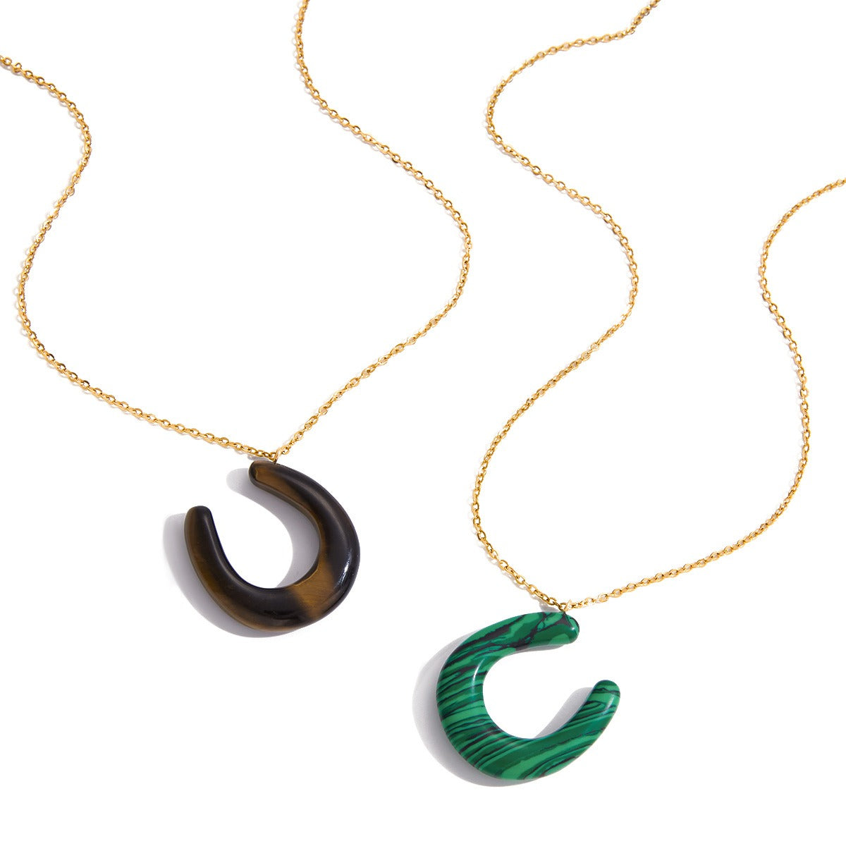Kaze Horseshoe Tiger's Eye Necklace | 18K Gold Gemstone Pendant Necklace