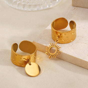 Kaze 18K Gold Geometric Circular Titanium Ring | Adjustable Gold Ring in Ring A &amp; B