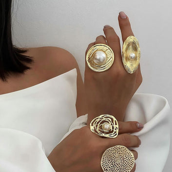 Kaze Oval Pearl Inlay Textured Ring | 18K Gold Adjustable Pearl Ring