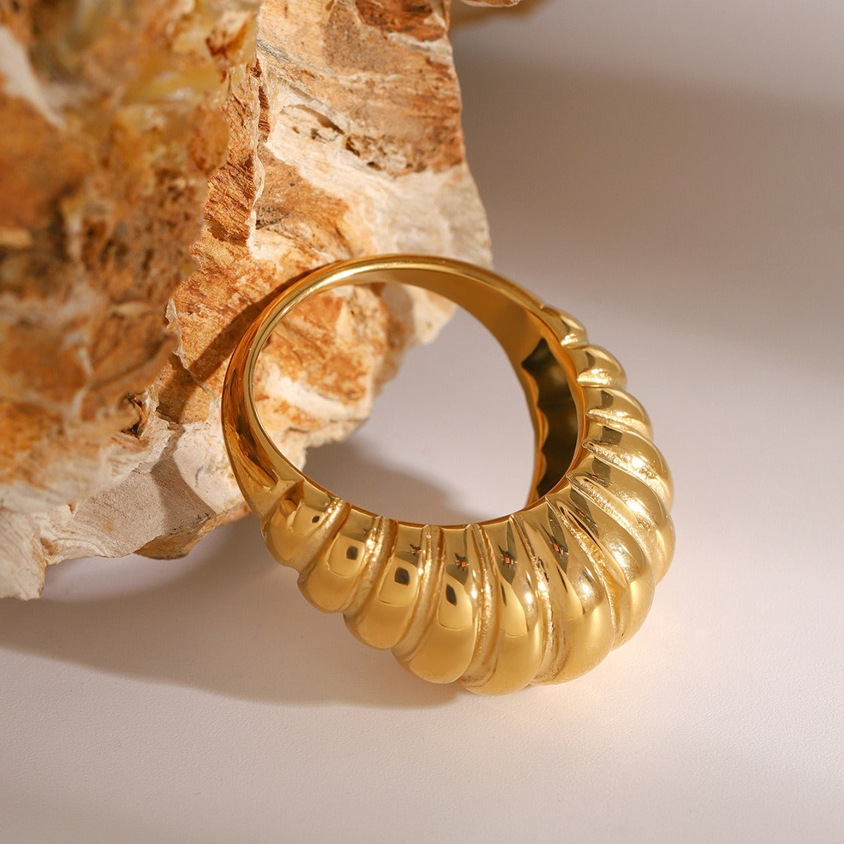 Kaze Croissant-Shaped Textured Personality Ring | 18K Gold Unique Fashion Ring