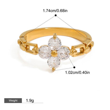 Kaze Flower Gemstone Ring | 18K Gold Floral Ring with Gemstone Detail Flower shape-7US