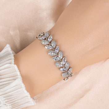 S925 Sterling Silver Micro-Pavé Zirconia Leaf and Fishtail Link Chain Bracelet White background