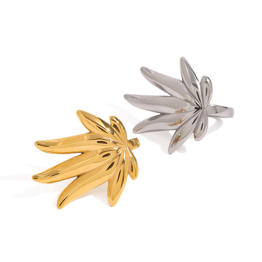 Kaze 18K Gold Maple Leaf Titanium Adjustable Ring | Nature-Inspired Ring in Ring A &amp; Ring B
