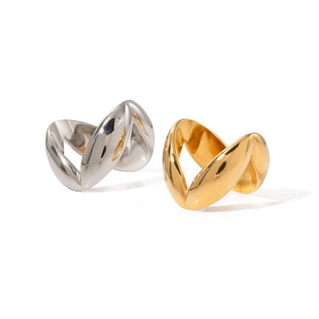 Kaze Elegant V-Shaped Simple Style Ring | 18K Gold Minimalist Ring in Gold &amp; Silver