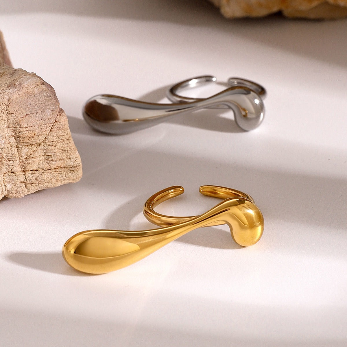 Kaze Trendy Teardrop Irregular Curve Ring | 18K Gold Fluid Design Ring in Gold &amp; Silver