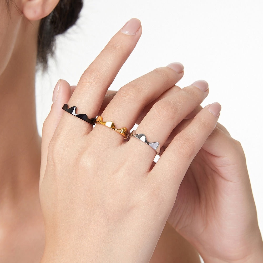 Kaze Wave and Crown Accent Ring | 18K Gold Trendy Ring in Gold &amp; Silver Sizes 6–8