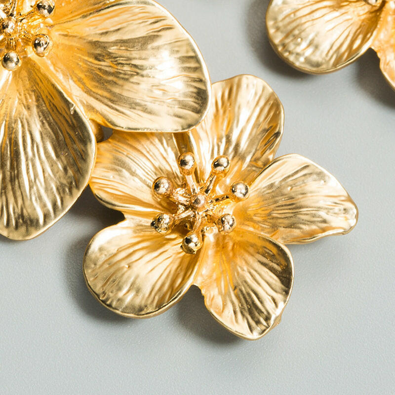 Kaze Golden Flower Earrings | Gold-Plated Floral Stud Earrings for Women