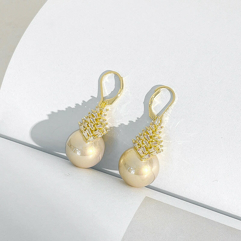 Kaze Gold Zircon Tassel Earrings | Gold-Plated Crystal Fringe Drop Earrings A