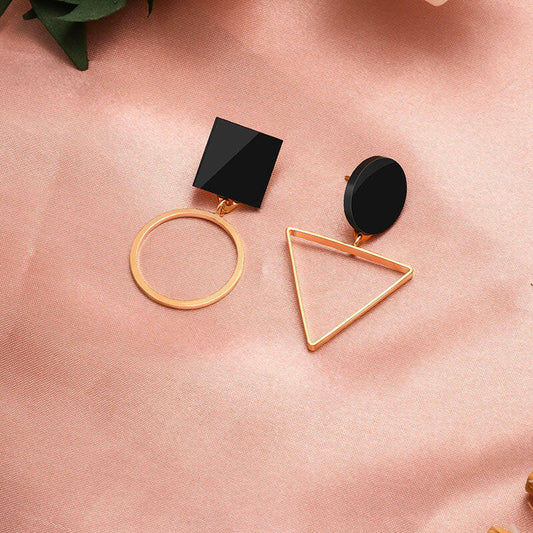 Kaze Round Geometric Metal Stud Earrings | Korean Minimalist Earrings — 2 Styles 1 Style