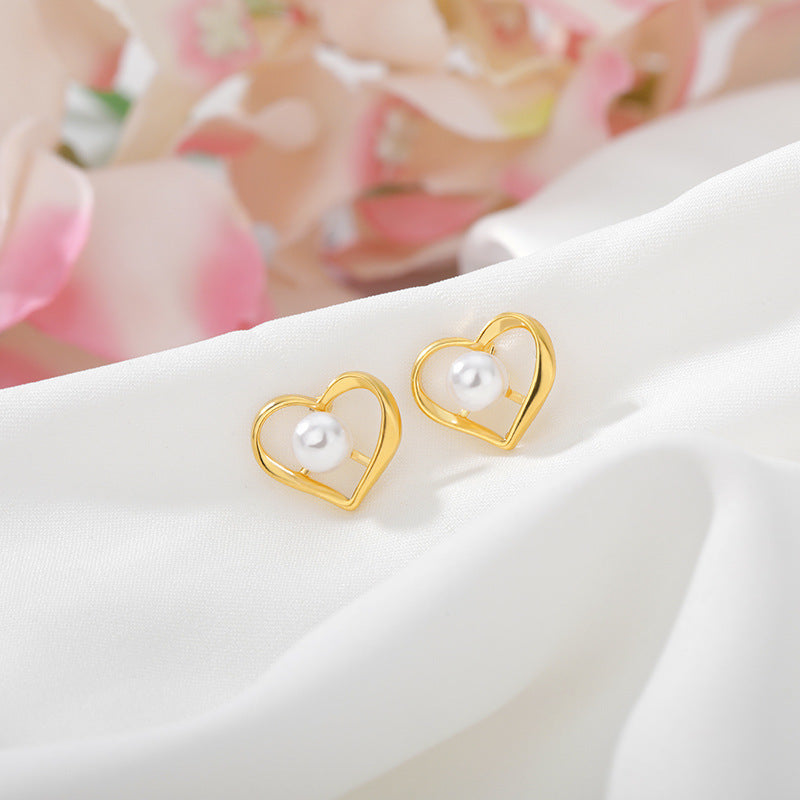 Kaze Pearl Heart Stainless Steel Earrings | Romantic Pearl Stud Earrings in Silver &amp; Gold Gold