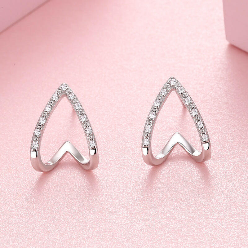 Kaze Hollow Triangle Zircon Stud Earrings | 3A Zircon Platinum Copper Earrings 11x13mm