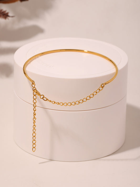 Kaze C-Shape Chain Open Bangle | 18K Gold Classic Fashion Bracelet