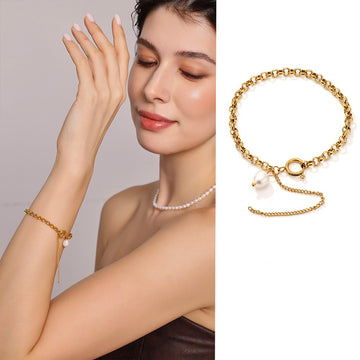 Kaze 18K Gold Thick Chain Bracelet with Irregular Pearl Design | High-End Fashion Jewellery