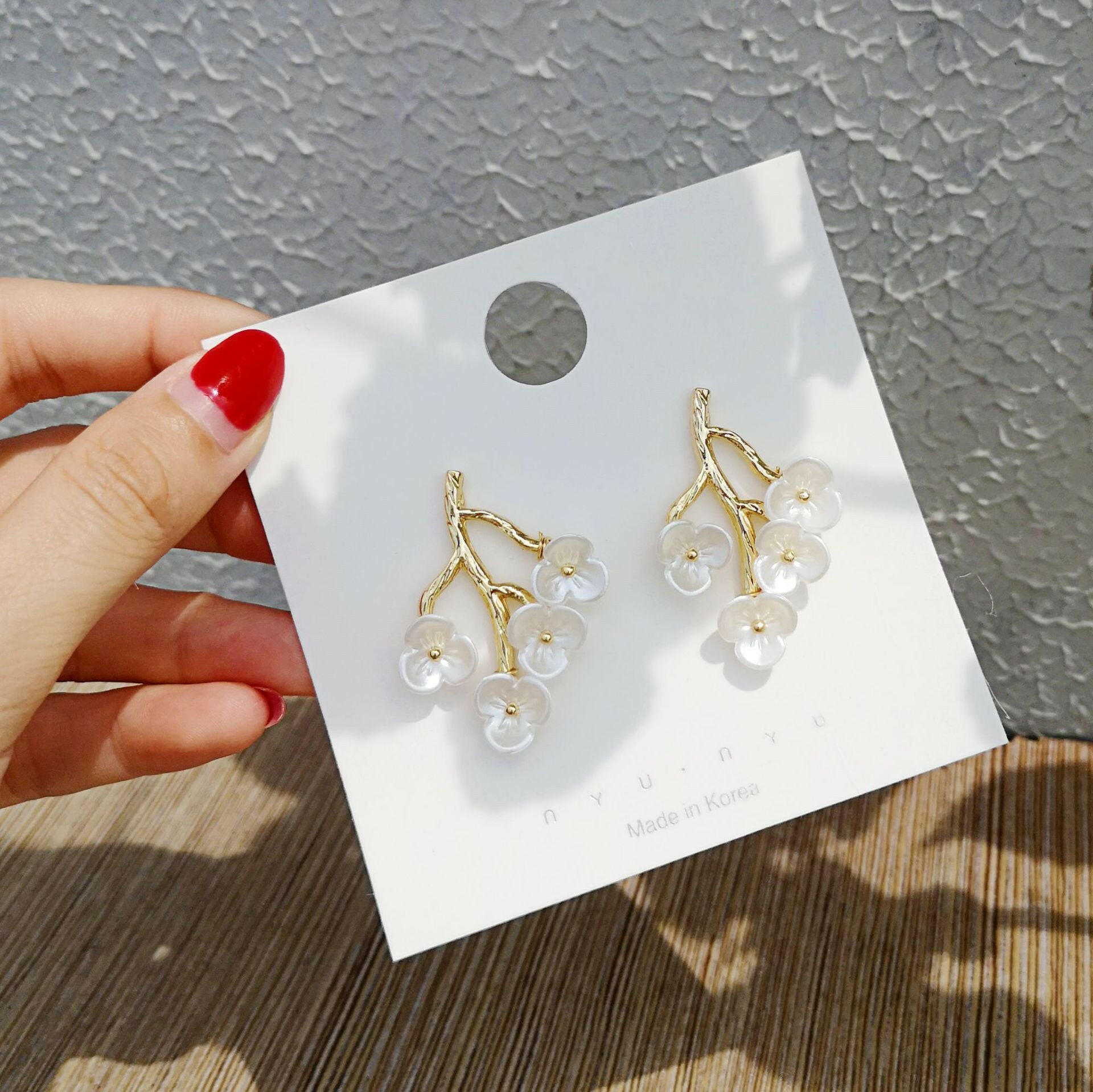 Kaze 925 Sterling Silver Pearl Flower Branch Earrings | Botanical Pearl Stud Earrings