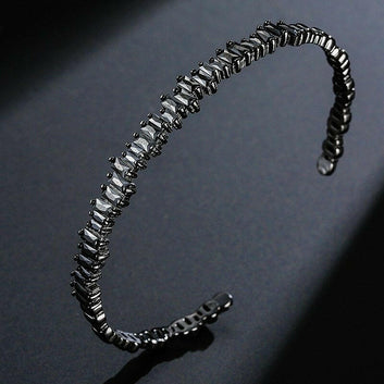 Kaze Micro-Inlaid Zircon Luxury Bracelet | Platinum, 18K Gold &amp; Rose Gold Diamond Bracelet Black