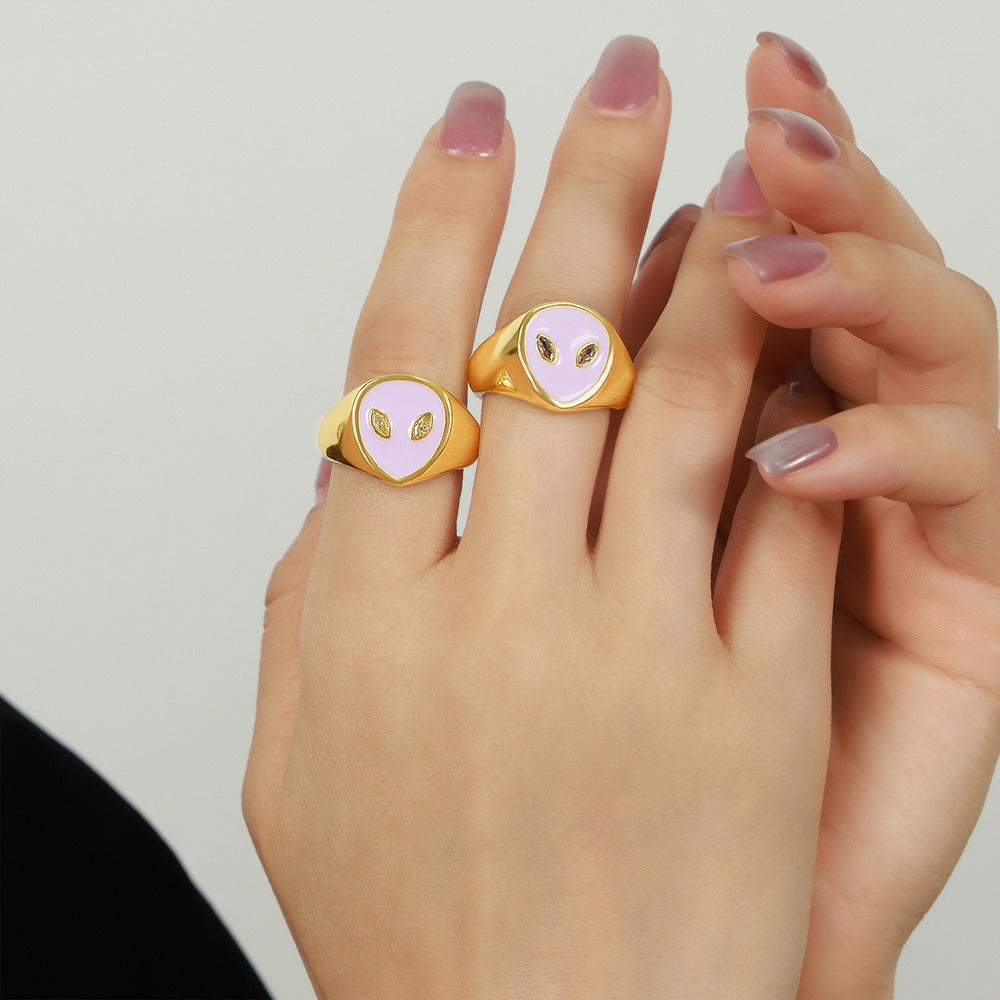 18K Gold Fashionable Simple Alien Design Versatile Ring with Zircon Accents