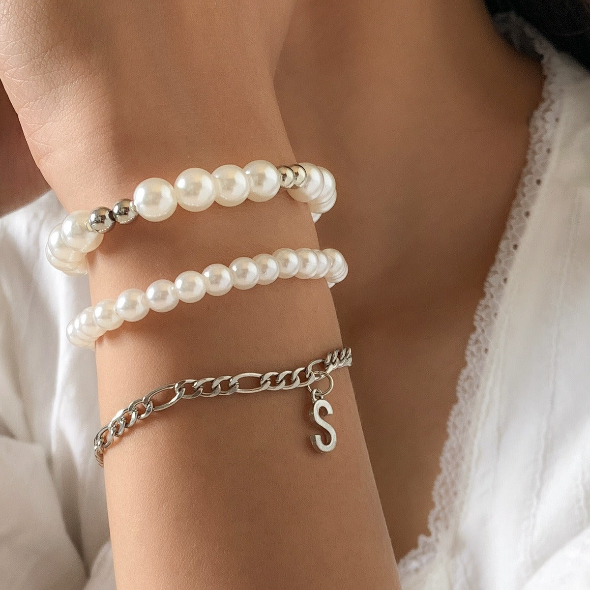 Kaze 18K Gold Bow Pearl Beaded Bracelet | Baroque Pearl Bracelet in 9 Style Variants WhiteC