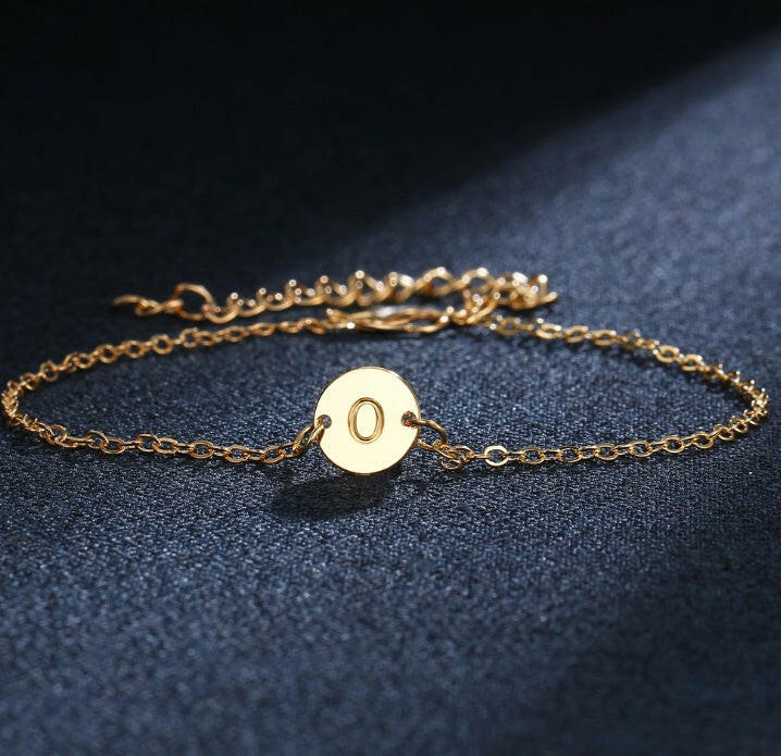 Kaze Adjustable Gold-Tone Initial Bracelet | Personalised Letter Bracelet in 26 Variants