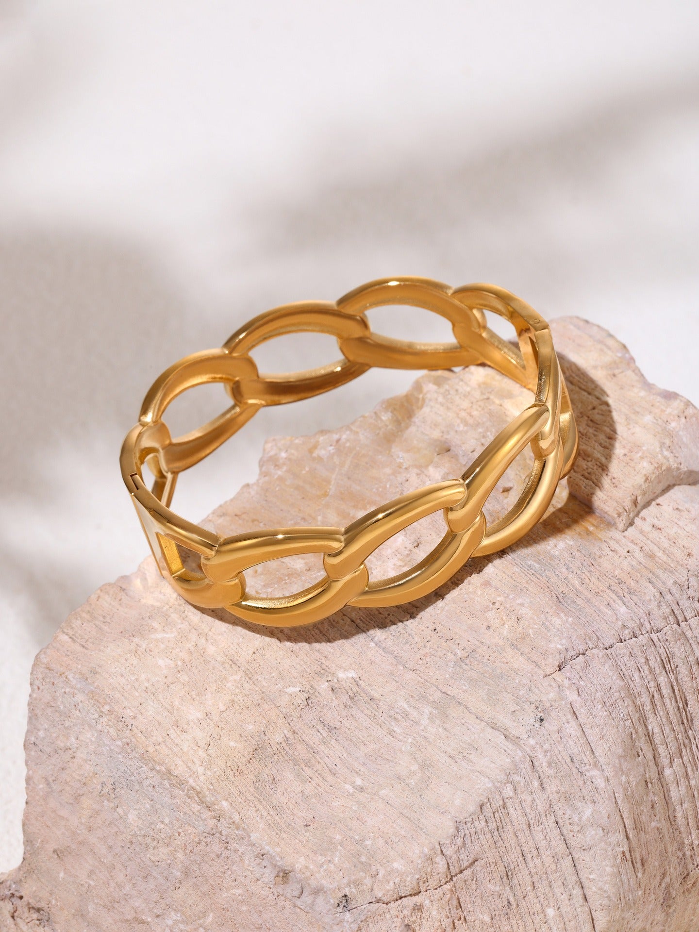 Kaze Interlocking Design Bracelet | 18K Gold Unique Chain Bracelet in Gold &amp; Silver