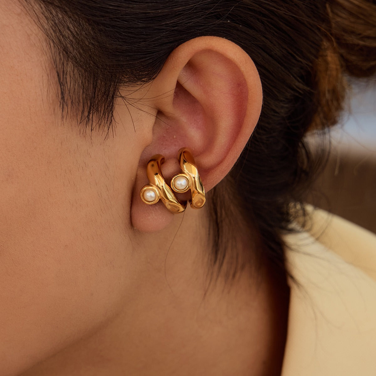 Kaze 18K Gold Geometric Hollow Pearl Earrings, Bracelet and Necklace Set | 7-Piece Contemporary Pearl Jewellery