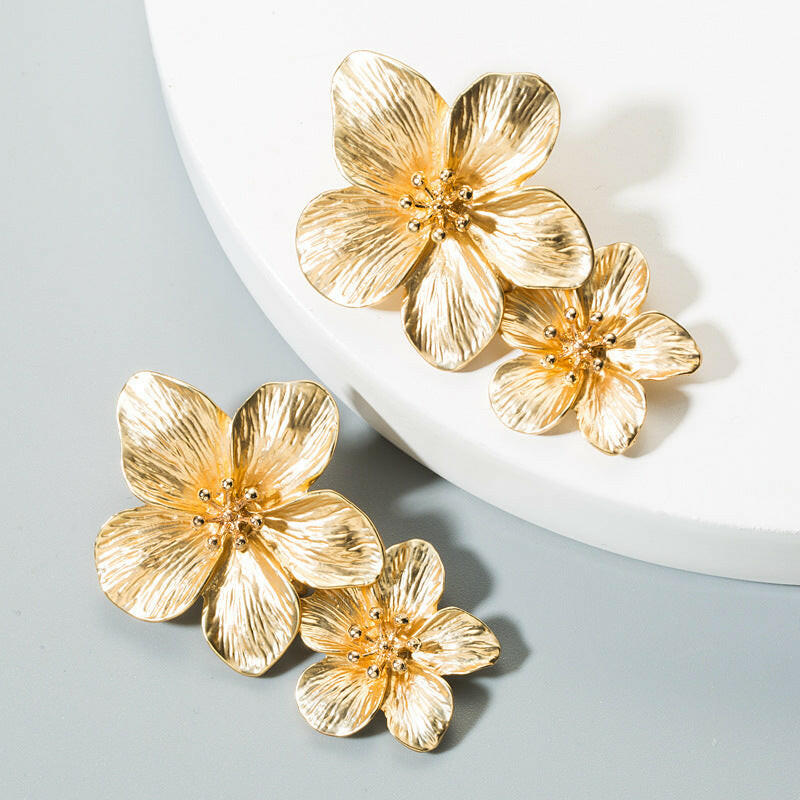 Kaze Golden Flower Earrings | Gold-Plated Floral Stud Earrings for Women