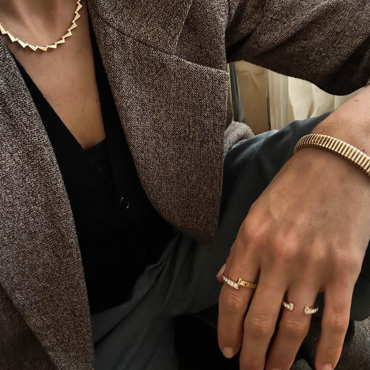 Kaze Stylish Asymmetrical Diamond Ring | 18K Gold Statement Ring Size 7