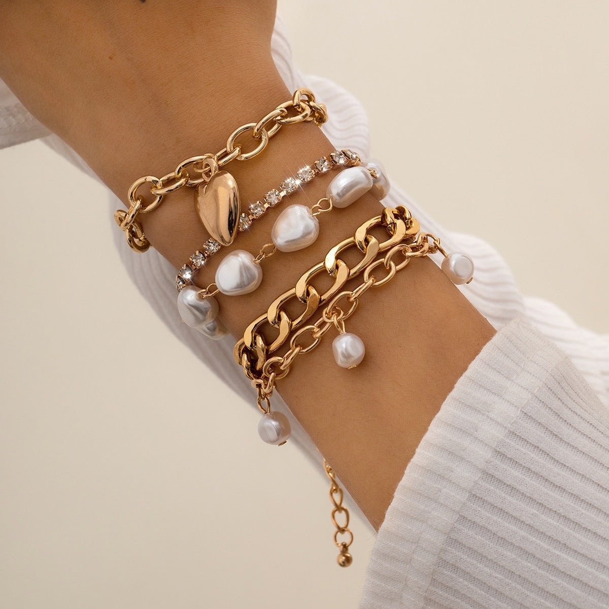 Kaze 18K Gold Baroque Pearl Heart Chain Bracelet | Luxury Baroque Pearl Bracelet Only