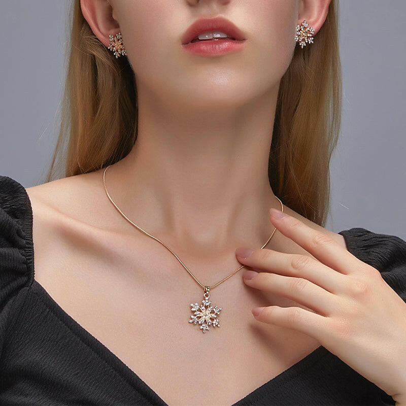 Kaze Rhinestone Snowflake Jewellery Set | Necklace, Earrings &amp; Ring in Gold &amp; Silver