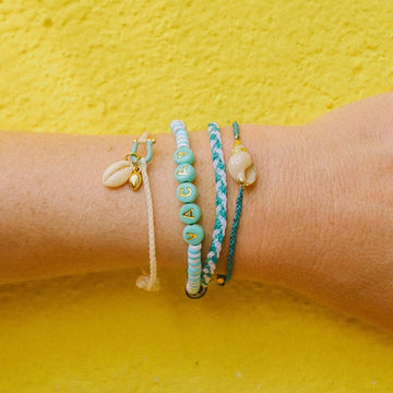 Kaze Horseshoe Shell Necklace and Bracelet Set | Copper Natural Stone Pendant Set in 3 Variants