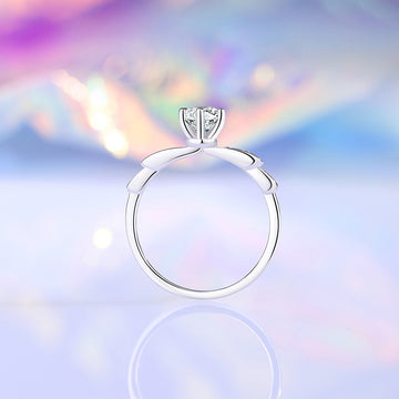 S925 Sterling Silver 0.5ct Moissanite Petal Ring
