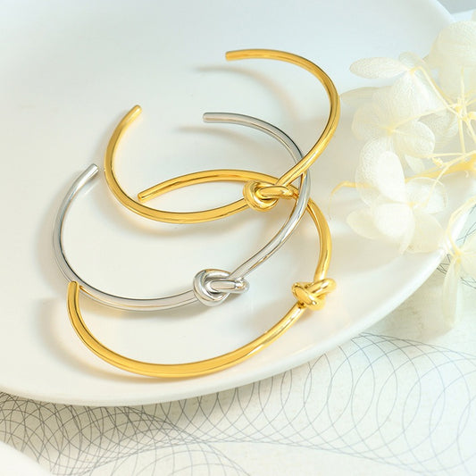 Kaze Line Sense Knot Open Bangle | 18K Gold Minimalist Bracelet in Thick &amp; Thin Variants