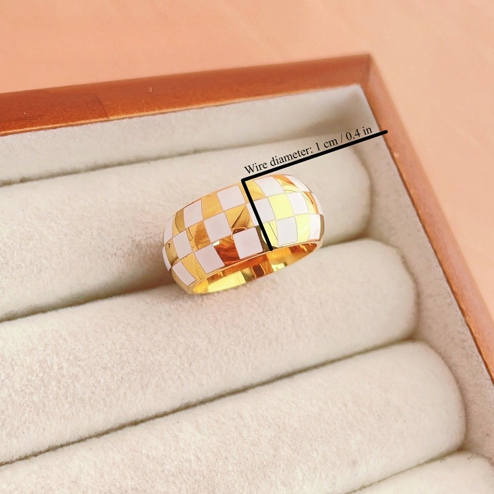 Kaze Vintage Checkered Pattern Ring | 18K Gold Titanium Steel Ring Sizes 6–9 US