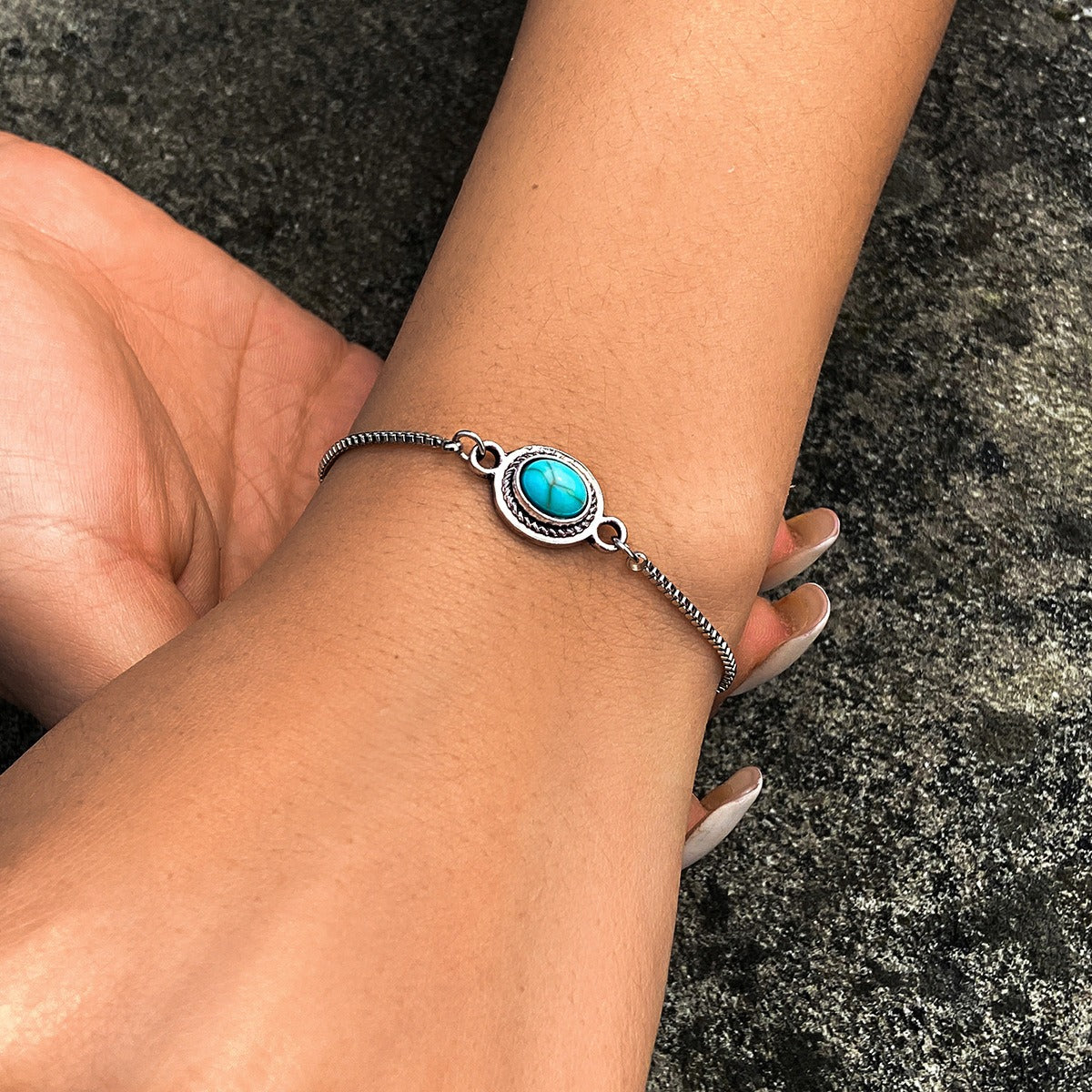 Kaze Vintage Charm Adjustable Turquoise Bracelet | Ethnic Retro Copper Turquoise Bracelet