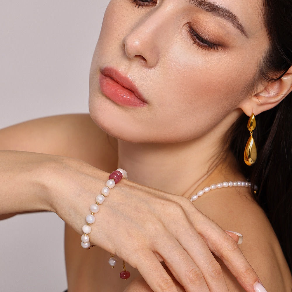 Kaze OT Buckle Natural Pearl Bracelet | 18K Gold Pearl Bracelet in 4 Colours