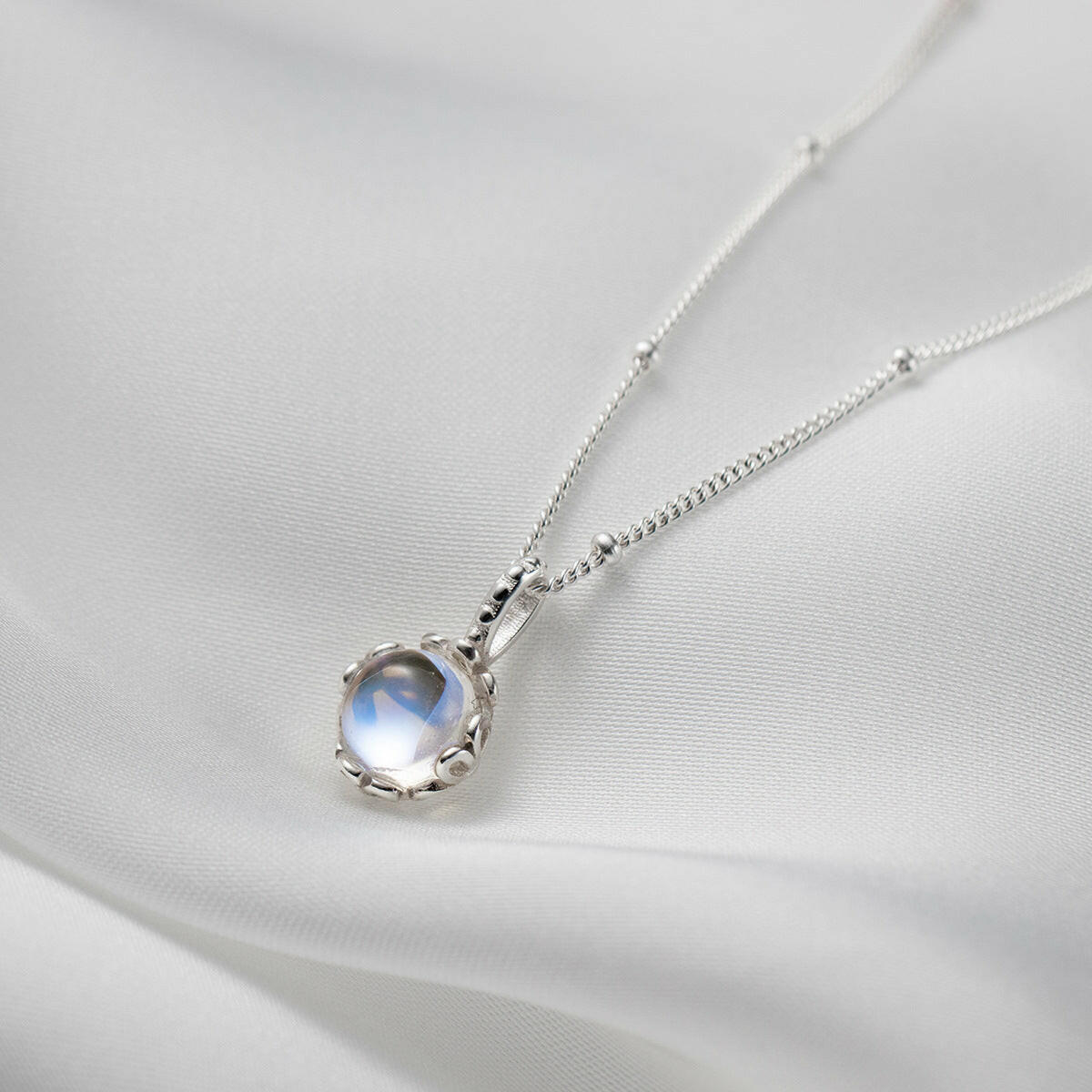 Kaze Five-Petal Flower Necklace | S925 Sterling Silver Floral Pendant Necklace