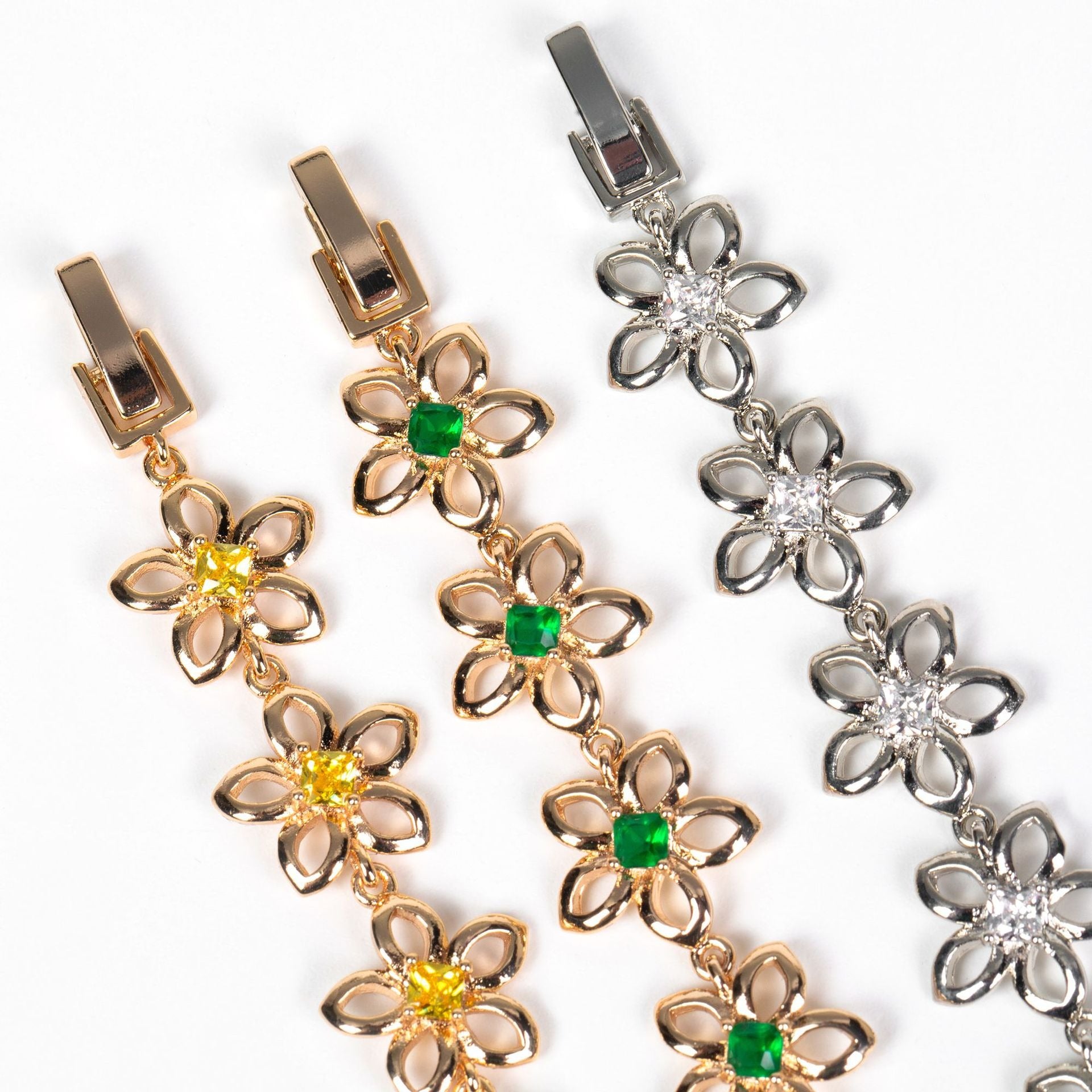Kaze Five-Petal Clover Bracelet | S925 Silver Cubic Zirconia Lucky Bracelet
