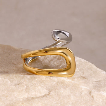 Kaze Gold and Silver Contrast Geometric Ring | 18K Gold Two-Tone Noble Design Ring