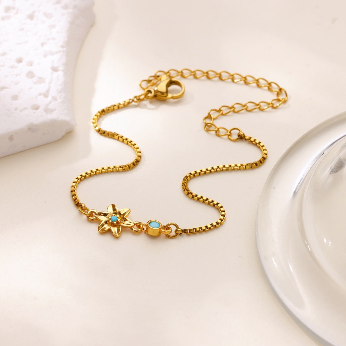 Kaze 18K Gold Birth Month Flower Bracelet | Personalised Floral Bracelet in All 12 Months