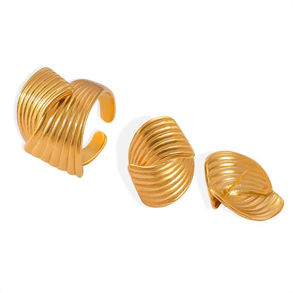 18K Gold Fashionable Personality Linear Pattern Design Simple Style Earring and Ring Set