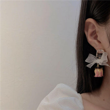 Kaze Oriental Real Dried Flower Earrings | Botanical Resin Preserved Flower Earrings in Pink