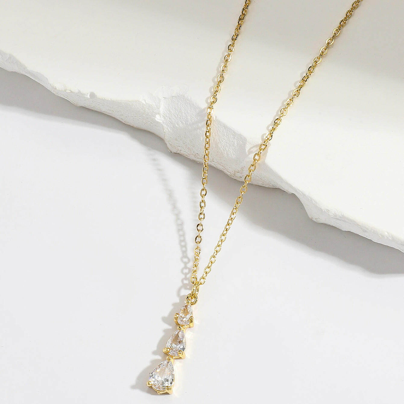 Kaze Zircon Water Drop Pendant Necklace | Teardrop Zircon Necklace in Gold &amp; Silver Gold