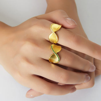 Kaze Simple Twisted Diamond Adjustable Ring | 18K Gold Stainless Steel Ring in White &amp; Green