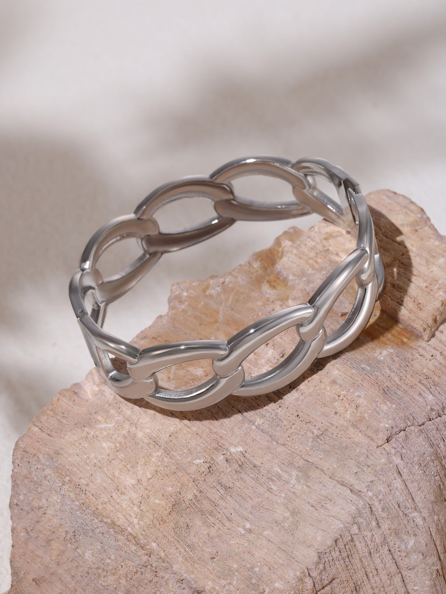 Kaze Interlocking Design Bracelet | 18K Gold Unique Chain Bracelet in Gold &amp; Silver