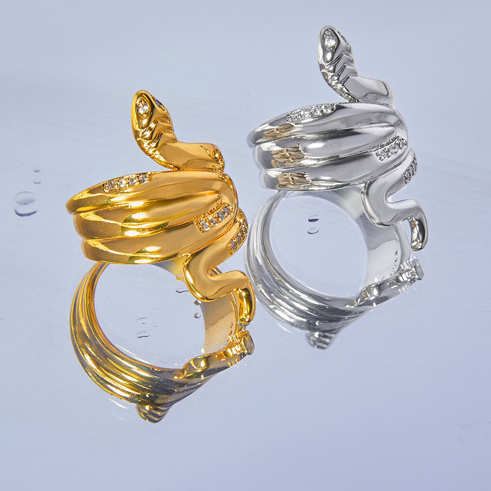 Kaze Dazzling Snake-Shaped Diamond Ring | 18K Gold Serpent Ring in Gold &amp; Silver Size 7
