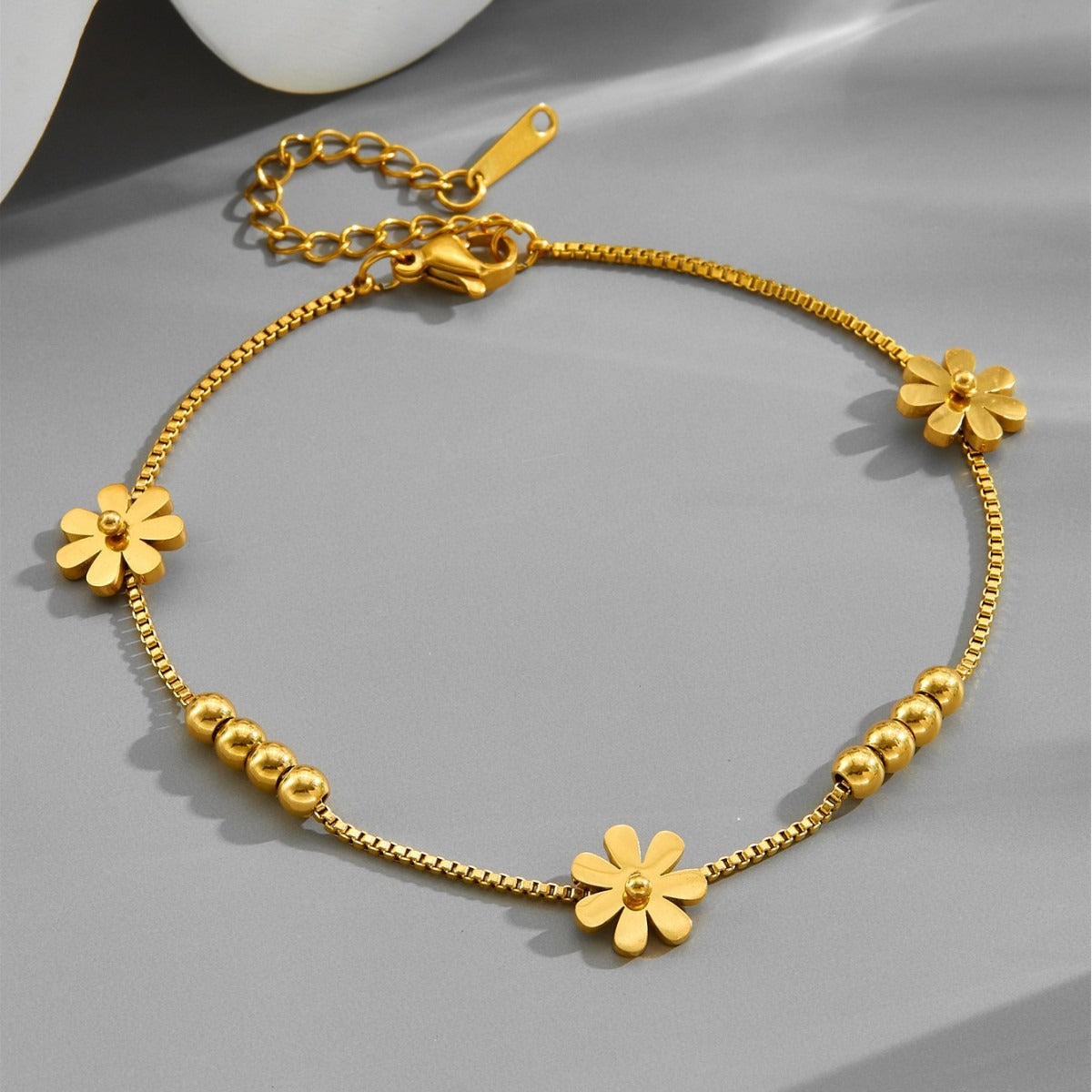 Kaze 18K Gold Small Daisy Bean Lucky Bead Bracelet | Titanium Steel Floral Bead Bracelet Only