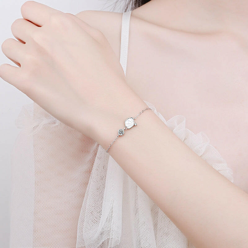 Kaze Sterling Silver Fashion Bracelet | Elegant White Gold Everyday Bracelet for Women
