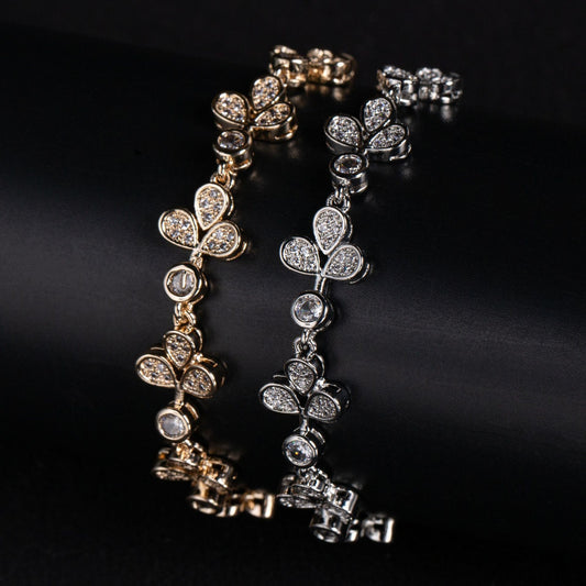 Kaze Teardrop Clover Bracelet | Light Luxury Clover Bracelet in Gold &amp; White