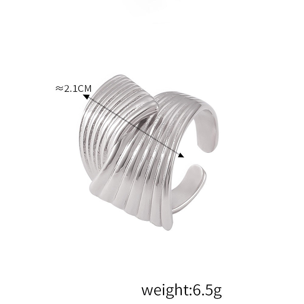 18K Gold Fashionable Personality Linear Pattern Design Simple Style Earring and Ring Set