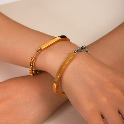 Kaze 18K Gold Horseshoe Buckle Chain Bracelet | U-Shaped Clasp Lucky Bracelet in 2 Styles