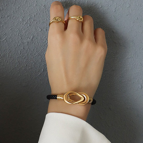 Kaze Oval Buckle Personality Bracelet | 18K Gold Fashion Bracelet in Gold &amp; Black